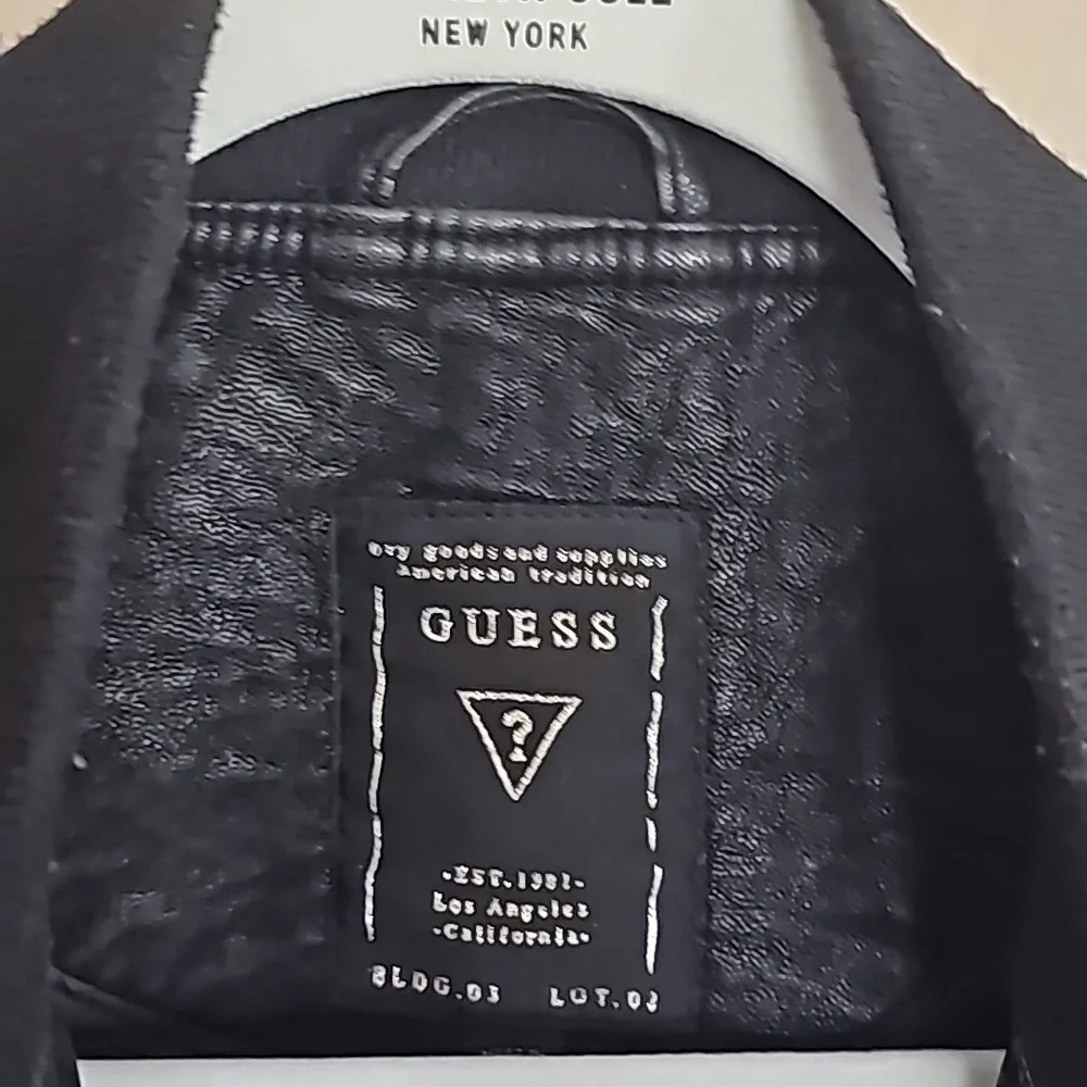 Vintage Guess Women's Jacket Small Black Faux Leather Full Zip Motorcycle Jacket - Picture 2 of 8